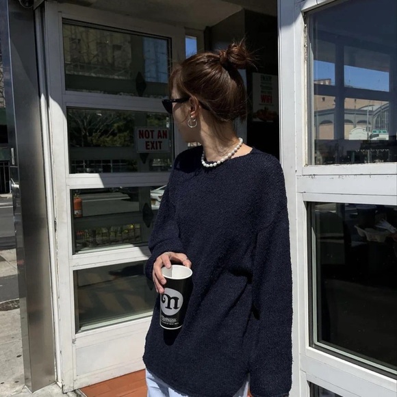 Bold Croissant Hoops Earrings - Picture 8 of 11